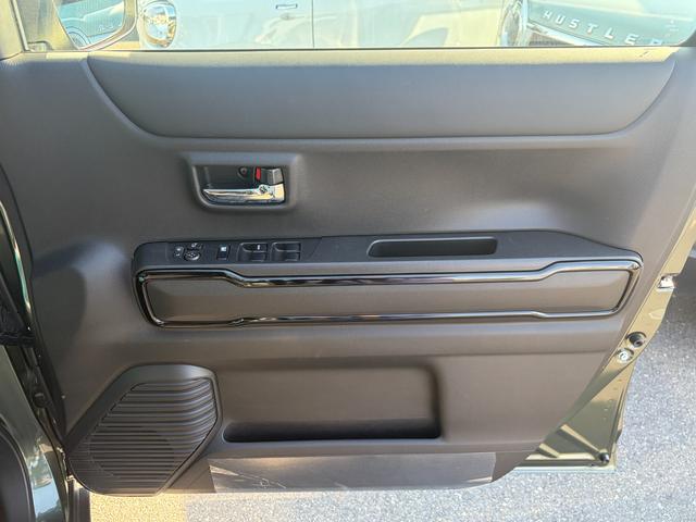 ハスラー ＨＹＢＲＩＤ　Ｘターボ　３型　４ＷＤ　Ｘｍａｓ先取りダァー！　４ＷＤ　ターボ　デュアルカメラブレーキサポート　純正９インチナビ　全方位カメラ　オートライト　Ｂｌｕｅｔｏｏｔｈ　プッシュスタート　シートヒーター　オートエアコン　アイドリングストップ　元社用車（59枚目）