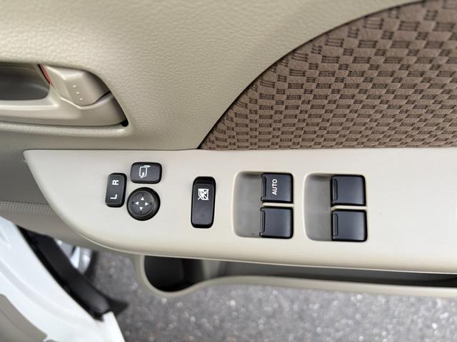 エブリイ ＪＯＩＮ　６型　オーディオレス　Ｆｌｙｉｎｇ　Ｘｍａｓダァ！　電子制御式４ＷＤ　オーディオレス　デュアルカメラブレーキサポート　オートライト　スライドドア　プッシュスタート　マニュアルエアコン　禁煙車　スズキセーフティーサポート　衝突被害軽減システム　元社用車（13枚目）