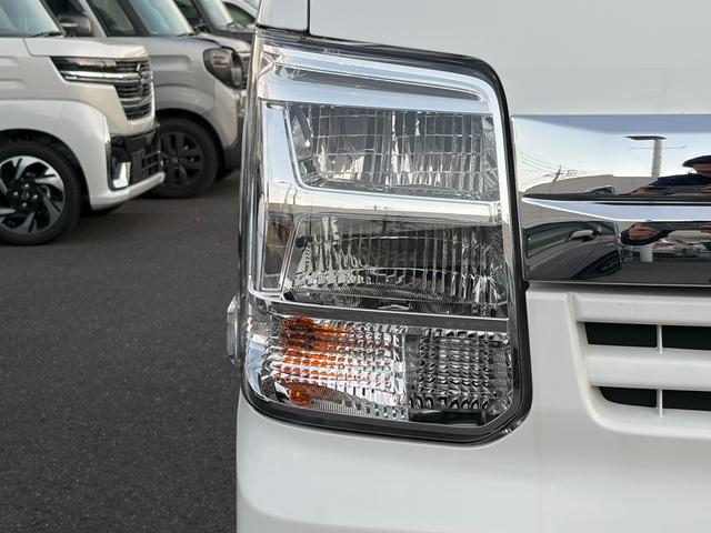 エブリイ ＪＯＩＮ　６型　オーディオレス　Ｆｌｙｉｎｇ　Ｘｍａｓダァ！　電子制御式４ＷＤ　オーディオレス　デュアルカメラブレーキサポート　オートライト　スライドドア　プッシュスタート　マニュアルエアコン　禁煙車　スズキセーフティーサポート　衝突被害軽減システム　元社用車（15枚目）