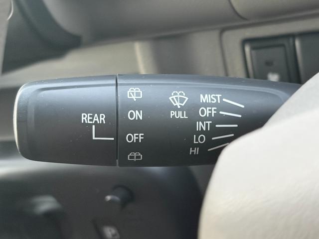 エブリイ ＪＯＩＮ　６型　オーディオレス　Ｆｌｙｉｎｇ　Ｘｍａｓダァ！　電子制御式４ＷＤ　オーディオレス　デュアルカメラブレーキサポート　オートライト　スライドドア　プッシュスタート　マニュアルエアコン　禁煙車　スズキセーフティーサポート　衝突被害軽減システム　元社用車（25枚目）