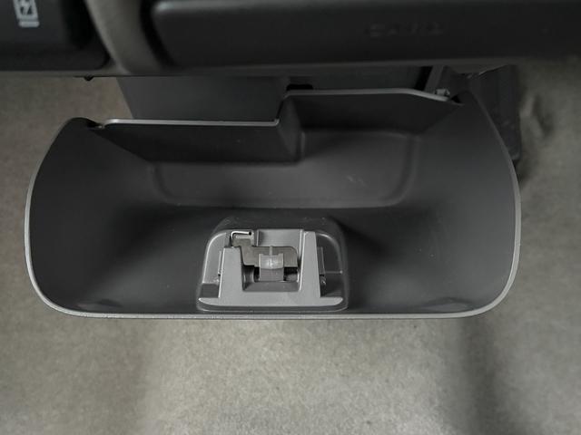 エブリイ ＪＯＩＮ　６型　オーディオレス　Ｆｌｙｉｎｇ　Ｘｍａｓダァ！　電子制御式４ＷＤ　オーディオレス　デュアルカメラブレーキサポート　オートライト　スライドドア　プッシュスタート　マニュアルエアコン　禁煙車　スズキセーフティーサポート　衝突被害軽減システム　元社用車（29枚目）