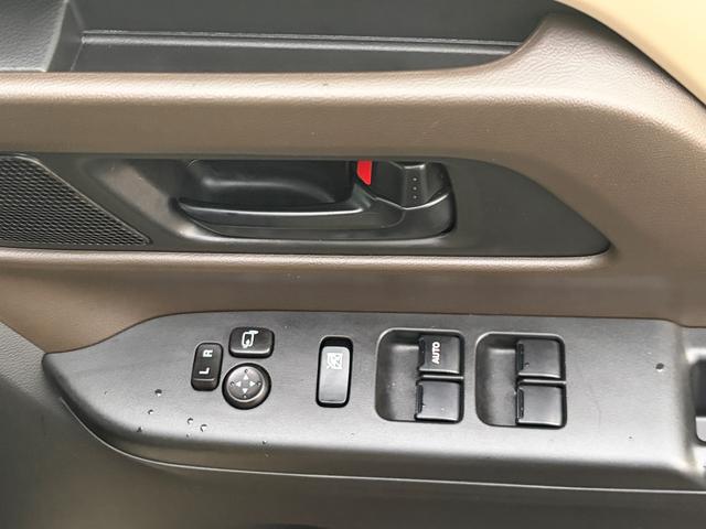 スペーシア ＨＹＢＲＩＤ　Ｇ　オーディオレス　２０２６初売特選ダァーッ！　２ＷＤ　オーディオレス　デュアルセンサーブレーキサポートＩＩ　オートライト　スライドドア　プッシュスタート　オートエアコン　禁煙車　スズキセーフティーサポート　アイドリングストップ　元社用車（16枚目）