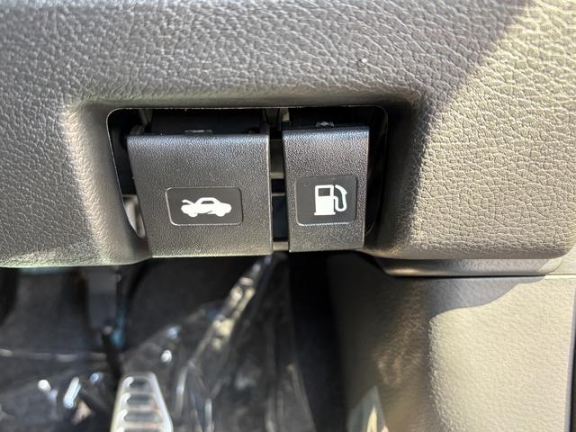 フロンクス １型　純正全方位カメラナビ　２０２６初売り特選ダァーッ！　２ＷＤ　全方位カメラ　純正９インチナビ　電動パーキングブレーキ　デュアルセンサーブレーキサポートＩＩ　プッシュスタート　シートヒーター　オートエアコン　アイドリングストップ　禁煙車　元社用車（32枚目）