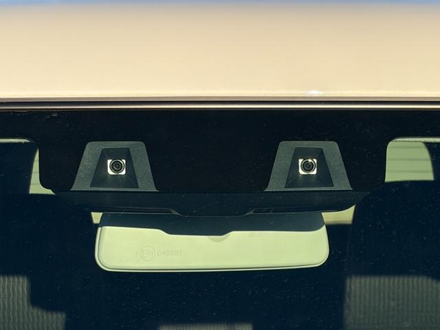 ハスラー ＨＹＢＲＩＤ　Ｘ　３型　オーディオレス　新年初売りダァーッ！　２ＷＤ　デュアルカメラブレーキサポート　マイルドハイブリッド　オーディオレス　プッシュスタート　シートヒーター　オートエアコン　アイドリングストップ　横滑り防止機能　盗難防止システム　元社用車（5枚目）