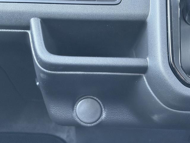 ハスラー ＨＹＢＲＩＤ　Ｘ　３型　オーディオレス　新年初売りダァーッ！　２ＷＤ　デュアルカメラブレーキサポート　マイルドハイブリッド　オーディオレス　プッシュスタート　シートヒーター　オートエアコン　アイドリングストップ　横滑り防止機能　盗難防止システム　元社用車（67枚目）