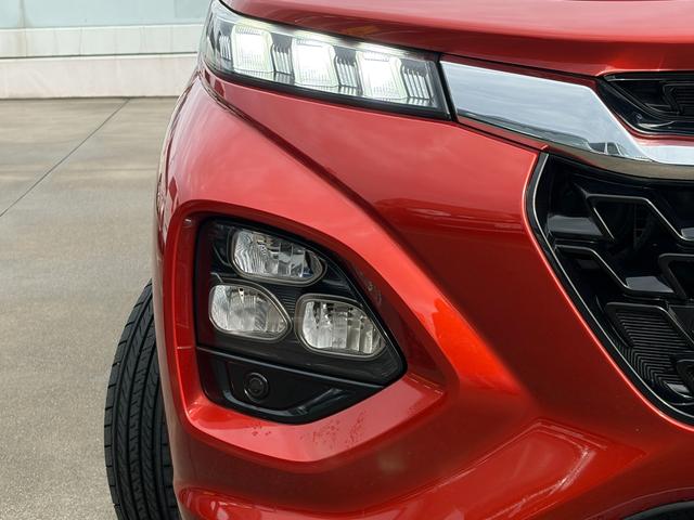 フロンクス １型　純正全方位カメラナビ　２０２６初売り特選ダァーッ！　２ＷＤ　全方位カメラ　純正９インチナビ　デュアルセンサーブレーキサポートＩＩ　プッシュスタート　シートヒーター　オートエアコン　アイドリングストップ　横滑り防止機能　衝突安全ボディ　禁煙車　元社用車（65枚目）