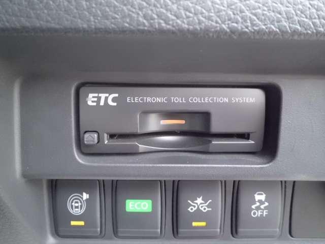 ティアナ ＸＬ　ワンオーナー車　アラウンドビュ－モニタ－　スマキー　ドライブレコーダー　ＬＤＷ　クルコン　ＡＡＣ　パワーウインドウ　ＥＴＣ　Ｂカメラ　アルミホイール　キーレス　メモリーナビ　ワンセグＴＶ　ＡＢＳ（6枚目）