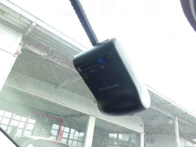 ティアナ ＸＬ　ワンオーナー車　アラウンドビュ－モニタ－　スマキー　ドライブレコーダー　ＬＤＷ　クルコン　ＡＡＣ　パワーウインドウ　ＥＴＣ　Ｂカメラ　アルミホイール　キーレス　メモリーナビ　ワンセグＴＶ　ＡＢＳ（7枚目）