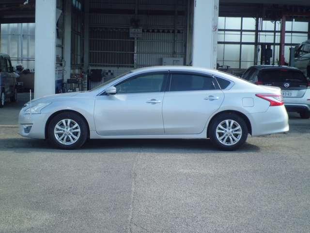 ティアナ ＸＬ　ワンオーナー車　アラウンドビュ－モニタ－　スマキー　ドライブレコーダー　ＬＤＷ　クルコン　ＡＡＣ　パワーウインドウ　ＥＴＣ　Ｂカメラ　アルミホイール　キーレス　メモリーナビ　ワンセグＴＶ　ＡＢＳ（14枚目）