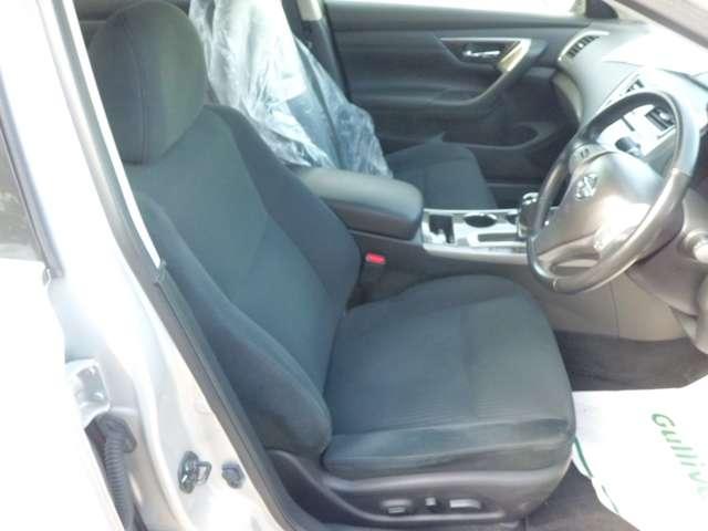 ティアナ ＸＬ　ワンオーナー車　アラウンドビュ－モニタ－　スマキー　ドライブレコーダー　ＬＤＷ　クルコン　ＡＡＣ　パワーウインドウ　ＥＴＣ　Ｂカメラ　アルミホイール　キーレス　メモリーナビ　ワンセグＴＶ　ＡＢＳ（17枚目）