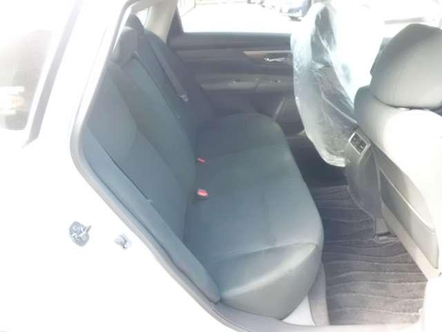 ティアナ ＸＬ　ワンオーナー車　アラウンドビュ－モニタ－　スマキー　ドライブレコーダー　ＬＤＷ　クルコン　ＡＡＣ　パワーウインドウ　ＥＴＣ　Ｂカメラ　アルミホイール　キーレス　メモリーナビ　ワンセグＴＶ　ＡＢＳ（18枚目）