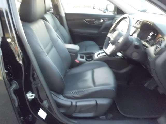 エクストレイル ２．０　２０Ｘｉ　２列車　純正メモリーナビ・ＴＶ／アラウンドビューモ　アイドリングストップ車　ＬＥＤヘットライト　Ｒカメラ　インテリキー　レーンキープアシスト　ＥＴＣ　ドライブレコーダー　キーフリー　１オーナー　ＴＶナビ　オートエアコン　アルミホイール　メモリーナビ（15枚目）