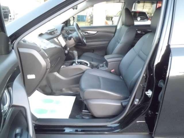 エクストレイル ２．０　２０Ｘｉ　２列車　純正メモリーナビ・ＴＶ／アラウンドビューモ　アイドリングストップ車　ＬＥＤヘットライト　Ｒカメラ　インテリキー　レーンキープアシスト　ＥＴＣ　ドライブレコーダー　キーフリー　１オーナー　ＴＶナビ　オートエアコン　アルミホイール　メモリーナビ（17枚目）