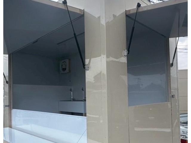 キャリイトラック  キッチンカー 4WD AT 200L 特殊強度シェル加工(5枚目)