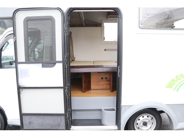 ワゴリー K380 4WD CDデッキ ミラー型バックカメラ 5速MT メインスイッチ BTメーター 各種スイッチ ツインサブ 500Wインバーター 12V/100V 照明 遮光カーテン 網戸 外部充電 走行充電 バックカメラ(8枚目)