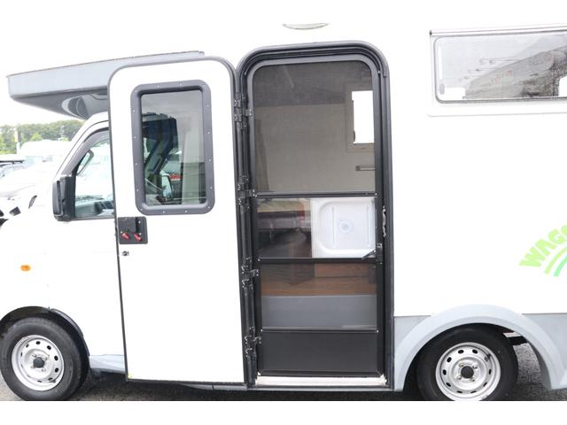 ワゴリー K380 4WD CDデッキ ミラー型バックカメラ 5速MT メインスイッチ BTメーター 各種スイッチ ツインサブ 500Wインバーター 12V/100V 照明 遮光カーテン 網戸 外部充電 走行充電 バックカメラ(50枚目)