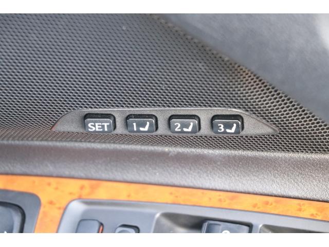 IS250C バージョンL 後期 禁煙車 純正HDDナビTV バックカメラ ETC 茶革エアシート ウッドコンビハンドル パドルシフト 純正18アルミ HIDライト クリアランスソナー(46枚目)
