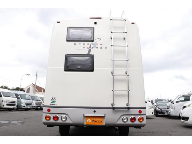 ナッツRV製 クレソンボヤージュW 1オーナー禁煙車 ナビTV ETC Bカメラ サブBT VOTRONIC 12V/100V 燃料式FFヒーター 走行時リアクーラー MAXFAN シンク 冷蔵庫 リアラダー カセットトイレ 外部充電 走行充電(34枚目)