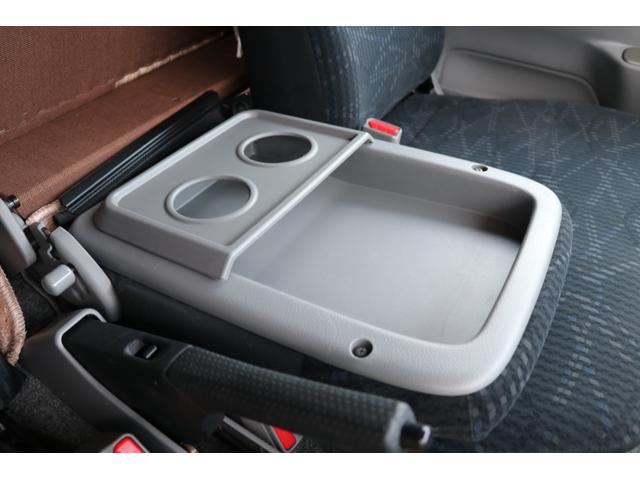 ナッツRV製 クレソンボヤージュW 1オーナー禁煙車 ナビTV ETC Bカメラ サブBT VOTRONIC 12V/100V 燃料式FFヒーター 走行時リアクーラー MAXFAN シンク 冷蔵庫 リアラダー カセットトイレ 外部充電 走行充電(50枚目)