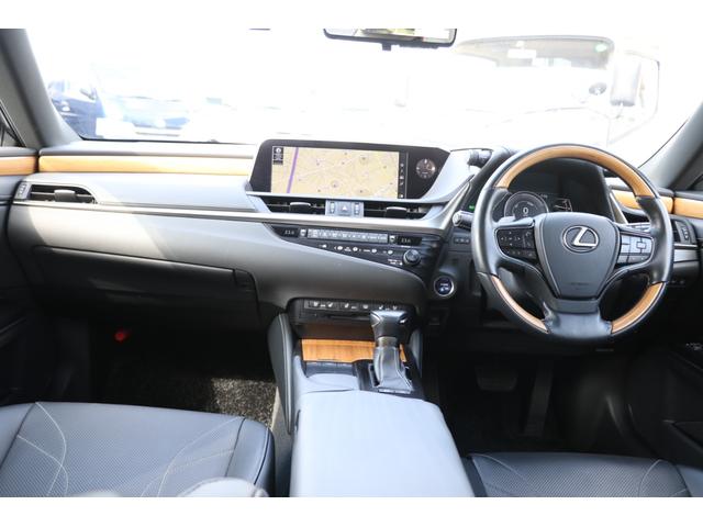 ES300h バージョンL レクサスセーフティシステム+ 純正ナビ 黒革 サンルーフ PCS LTA BSM HUD RSA PKSA パノラミックビューモニター パワートランク LEDヘッド AHS 1500W電源 デジタルインナーミラー ドラレコ(3枚目)