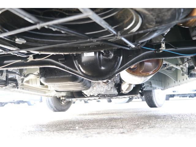グランドキャビン 4WD 禁煙車 セーフティセンス PCS LDA AHB 純正SDナビTV 音楽録音 ドライブレコーダー ETC バックカメラ TVキャンセラー 走行時リアクーラー&ヒーター スマートキー(17枚目)