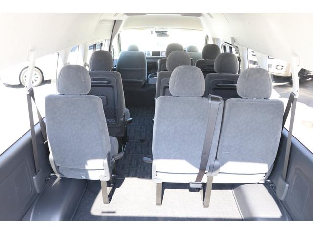 グランドキャビン 4WD 禁煙車 セーフティセンス PCS LDA AHB 純正SDナビTV 音楽録音 ドライブレコーダー ETC バックカメラ TVキャンセラー 走行時リアクーラー&ヒーター スマートキー(62枚目)