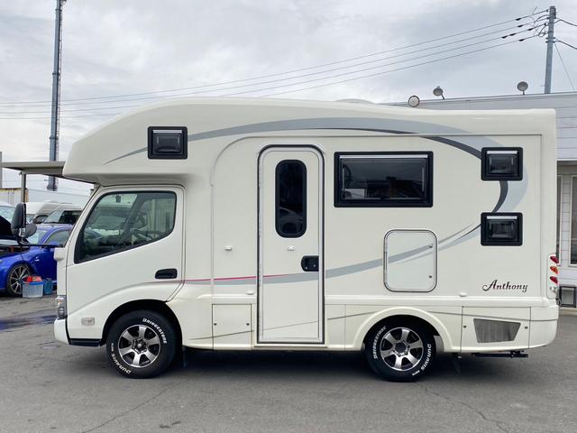 AtoZ製 アンソニー 3.0DT 4WD 1オーナー禁煙車 ナビ ETC バックカメラ 2サブ メインサブ切替 1500Wインバーター クレクール5エアコン 燃料式FFヒーター MAXFAN シンク 冷蔵庫 電子レンジ 外部充電 CAM-LT ドッグライト(21枚目)