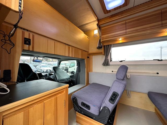 AtoZ製 アンソニー 3.0DT 4WD 1オーナー禁煙車 ナビ ETC バックカメラ 2サブ メインサブ切替 1500Wインバーター クレクール5エアコン 燃料式FFヒーター MAXFAN シンク 冷蔵庫 電子レンジ 外部充電 CAM-LT ドッグライト(66枚目)