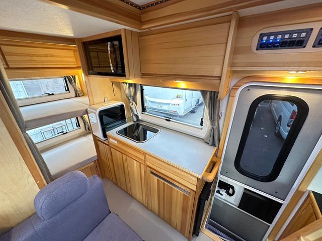 AtoZ製 アンソニー 3.0DT 4WD 1オーナー禁煙車 ナビ ETC バックカメラ 2サブ メインサブ切替 1500Wインバーター クレクール5エアコン 燃料式FFヒーター MAXFAN シンク 冷蔵庫 電子レンジ 外部充電 CAM-LT ドッグライト(75枚目)