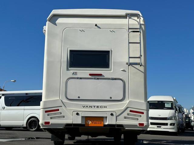 カムロード バンテック製　ジル５２０　禁煙車　ＬＴショック　前後スタビ　ナビ　Ｂカメラ　３サブ　ＶＯＴＲＯＮＩＣ　１５００Ｗインバーター　後席ＴＶ　家庭用エアコン　ＦＦヒーター　ルーフベント　シンク　コンロ　冷蔵庫　電子レンジ　ボイラー　トイレ＆シャワー（23枚目）