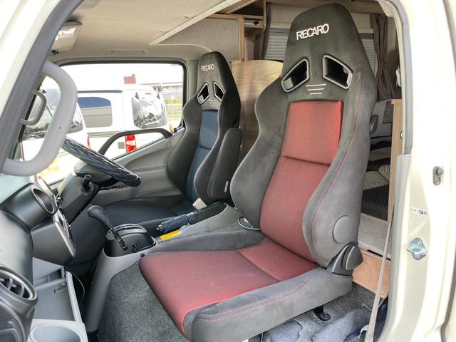 カムロード ナッツＲＶ製　クレソンジャー二ータイプＸ　４ＷＤ　１オーナー　禁煙車　ＲＥＣＡＲＯ　ナビ　前後ドラレコ　３サブ　ＣＴＥＫ　ＶＯＴＲＯＮＩＣ　１５００Ｗインバーター　後席ＴＶ　家庭用エアコン　ＦＦヒーター　ＭＡＸＦＡＮ　冷蔵庫　電子レンジ　ソーラー　オーニング（48枚目）