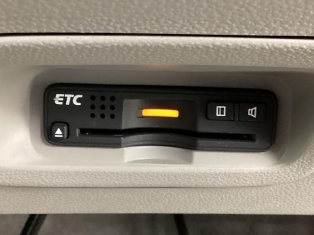 Ｌ　ＨＤＤナビＥＴＣ　ＨＩＤヘッドライト　アルミホイール　ＤＶＤ再生　スマートキー　ミュージックサーバー　記録簿　禁煙車　エアコン　パワーステアリング　パワーウィンドウ　ＣＤ(11枚目)