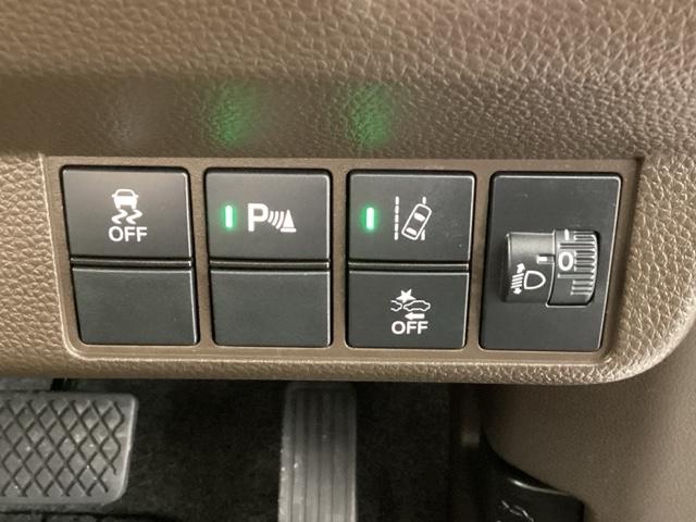 N-WGN Lホンダセンシング 当社デモカー・Bluetooth・純正ナビ・リアカメラ・ETC ベンチシート フルセグ シートヒーター オートクルーズコントロール DVD再生 アイドリングストップ 衝突防止システム スマートキー(20枚目)