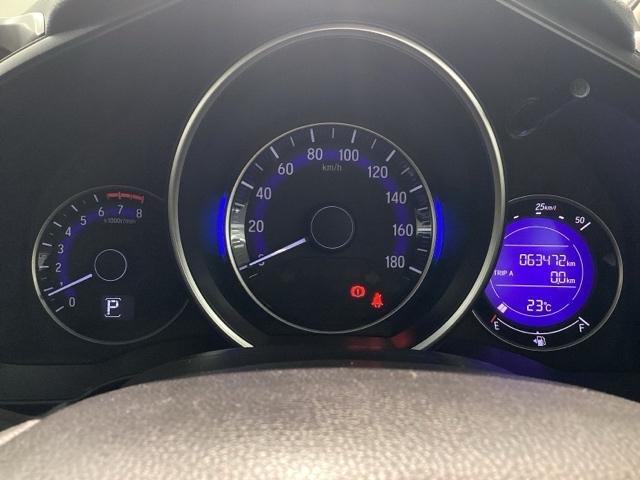 フィット 13G・Sパッケージ Bluetooth・純正ナビ・リアカメラ・ETC アルミホイール DVD再生 アイドリングストップ LEDヘッドランプ スマートキー 盗難防止システム 横滑り防止装置 記録簿 禁煙車 ワンオーナー(14枚目)