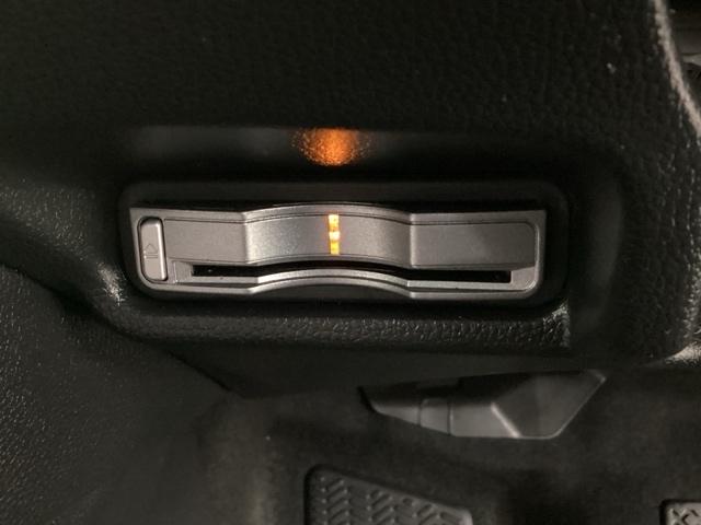 フィット 13G・Sパッケージ Bluetooth・純正ナビ・リアカメラ・ETC アルミホイール DVD再生 アイドリングストップ LEDヘッドランプ スマートキー 盗難防止システム 横滑り防止装置 記録簿 禁煙車 ワンオーナー(17枚目)