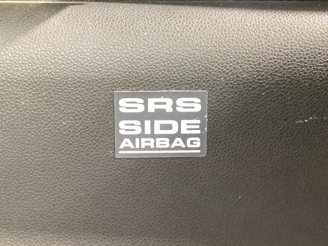 サイドエアバック☆横からの衝突にも安全性を兼ね備えた装備であり、側面衝突時に、運転席・助手席のサイドに配置されたエアバックが膨らみ保護してくれます。