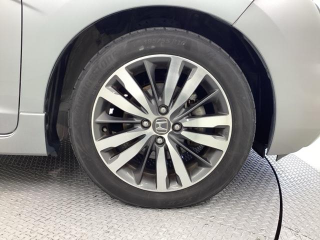 純正アルミホイール☆Ｈｏｎｄａ車にぴったりなデザインです。