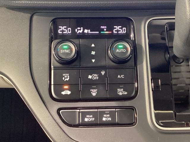 ステップワゴン エアー　純正メモリーナビ　ＥＴＣ　ドラレコ　ホンダセンシング　障害物センサー　シートヒーター（16枚目）