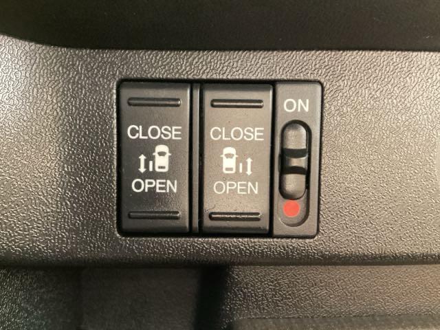 ステップワゴン Gホンダセンシング 純正メモリーナビ ドラレコ ETC2.0 障害物センサー ホンダセンシング ロールシェード(42枚目)