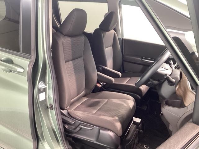 フリード+ハイブリッド ハイブリッドG レンタカーアップ・Bluetooth・純正ナビ・リアカメラ(8枚目)