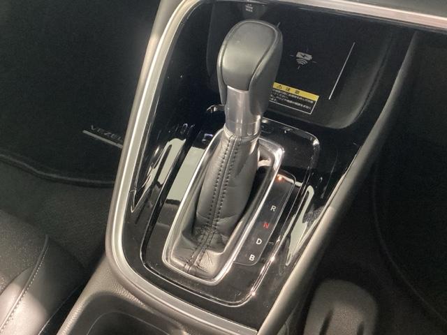 ヴェゼル e:HEVZ 当社デモカー 純正スマートナビ ETC2.0 障害物センサー ホンダセンシング シートヒーター 電動リアゲート(17枚目)