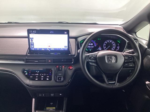 �R��ڃV�[�g���Q��ڂ��O��ɃX���C�h����̂ő������L�X���g�������܂���