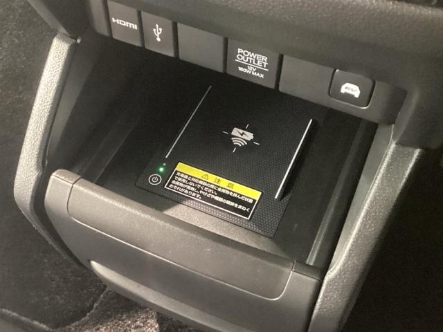 ��p�̃P�[�u�����q���΃X�}�z�̃~���[�����O���\�ł��B�ԓ����j�^�[�łx�����s���������������邱�Ƃ��o���܂����