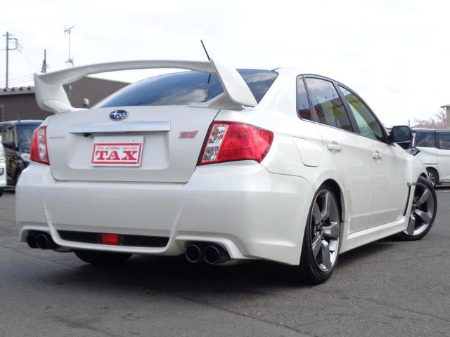 インプレッサ ＷＲＸ　ＳＴｉ　　禁煙車　ＢＬｉＴＺ車高調　ＨＫＳマフラー　ＳＴＩフロントスポイラー　ｍｏｍｏステアリング　社外ＬＥＤヘッドライト　ＬＥＤフロントフォグ　純正１８ＡＷ　社外ナビ　バックカメラ　ターボ　ＥＴＣ　ハーフレザー　運転席電動シート　スマートキー２個（40枚目）