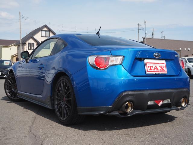 ＢＲＺ Ｓ　禁煙車　社外ＳＤナビ　バックカメラ　地デジ　ＳＴＩ１８インチアルミ　ＳＴＩフロント・サイド・リアアンダースポイラー　車高調　ハーフレザーシート　前席シートヒーター　ＥＴＣ　キセノンヘッドライト　オートライト　スマートキー２個（3枚目）