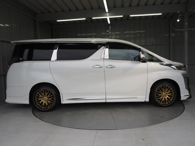 ヴェルファイア 2.5Z ゴールデンアイズ ワンオーナー 禁煙車 モデリスタフルエアロ WORK GNOSIS 20インチAW 両側電動スライド 純正9インチディスプレイオーディオ バックカメラ セーフティセンス デジタルインナーミラー ETC パワーバックドア(2枚目)