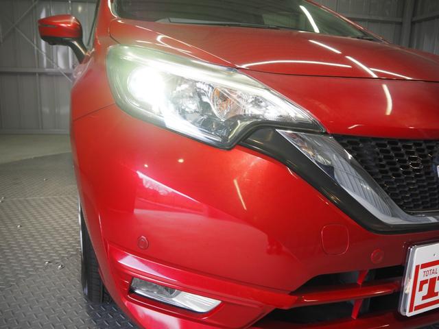 ノート Ｘ　ワンオーナー　禁煙車　純正ＳＤナビ　アラウンドビューモニター　ＣＤ　ＤＶＤ　ＢＴ　ＤＴＶ　エマージェンシーブレーキ　インテリジェントルームミラー　Ｆ・Ｒソナー　ＥＴＣ　前後ドラレコ　スマートキー２個　Ａストップ（9枚目）