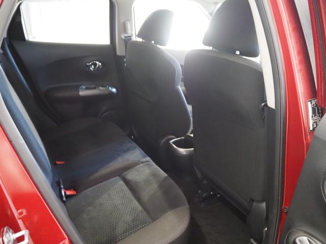 ジューク 15RX Vセレクション ワンオーナー 禁煙車 純正SDナビ バックカメラ CD BT DTV エマージェンシーブレーキ 車線逸脱警報 Aストップ スマートキー2個 純正17インチアルミ 保証書 取扱説明書(29枚目)