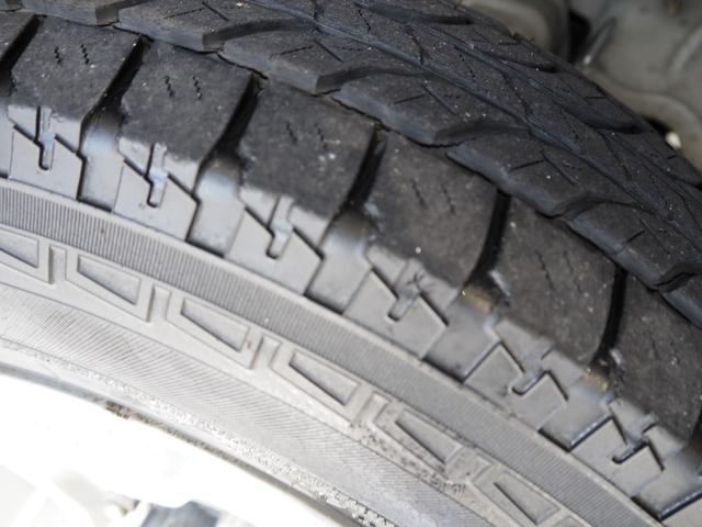 ジムニー XC ルーフレール 背面タイヤ フェンダーミラー 純正16インチアルミ 社外オーディオ CD ターボ 4WD 取扱説明書(13枚目)