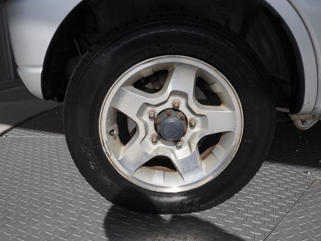 ジムニー XC ルーフレール 背面タイヤ フェンダーミラー 純正16インチアルミ 社外オーディオ CD ターボ 4WD 取扱説明書(16枚目)